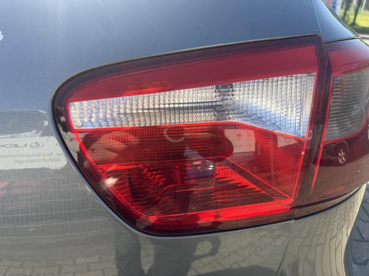 Seat Ibiza ST 6J original R&uuml;cklicht R&uuml;ckleuchte Schlussleuchte innen rechts Kombi Bj.2012